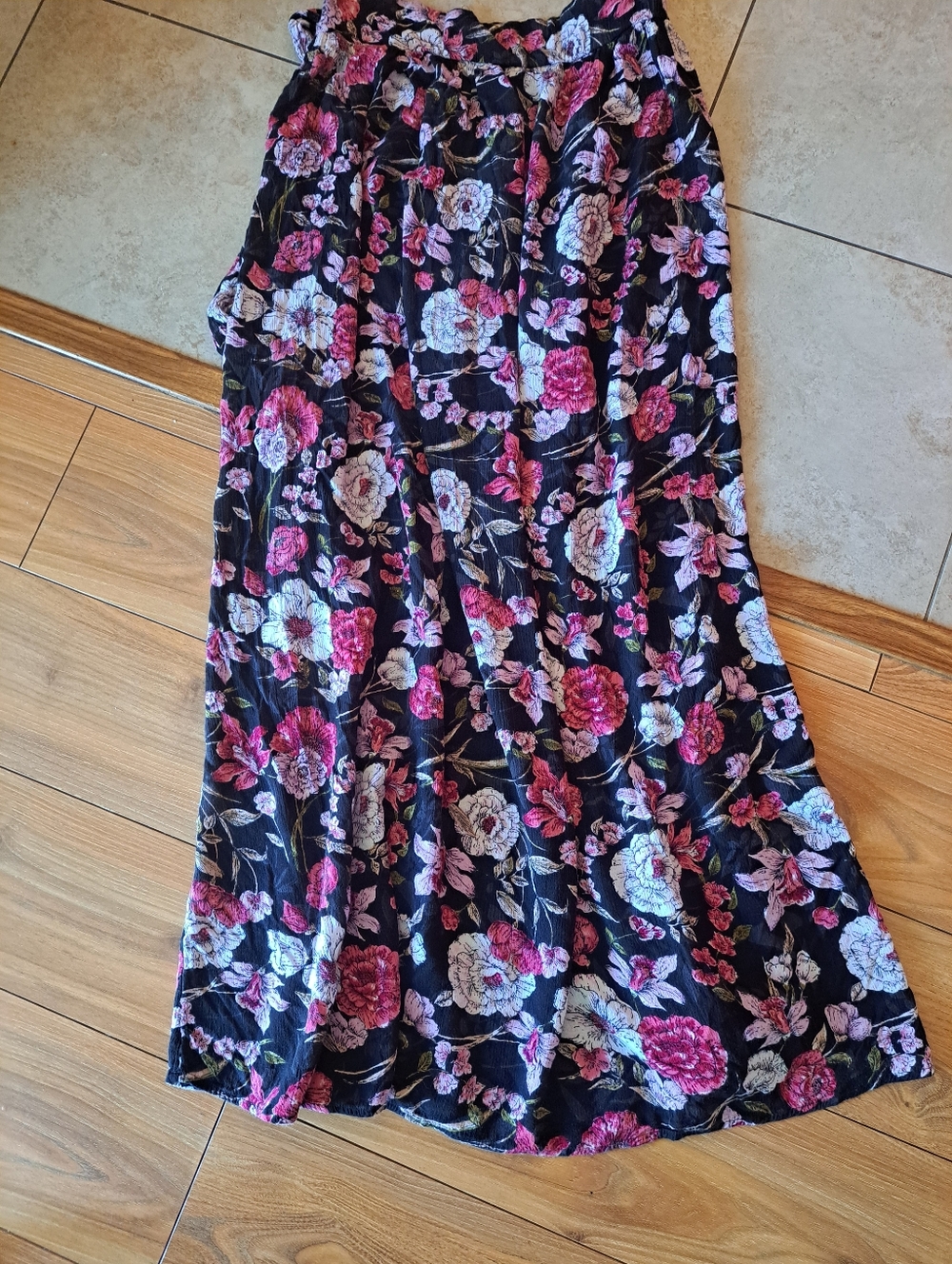 Billabong Floral Rayon Maxi Skirt Peasant Boho M elastic Back Waist Tie In Back